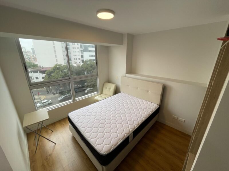 Lindo Mini Full Amoblado con Vista Externa - Pet Friendly - Full Áreas Comunes