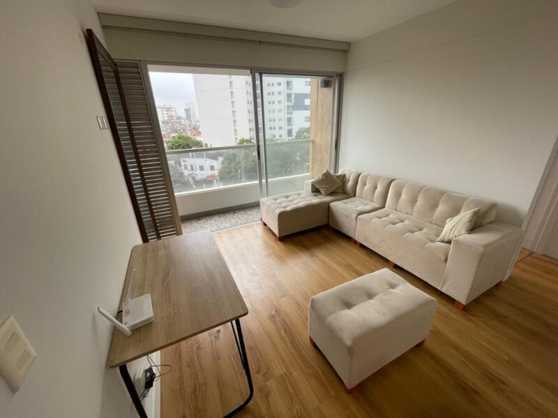 Lindo Mini Full Amoblado con Vista Externa - Pet Friendly - Full Áreas Comunes