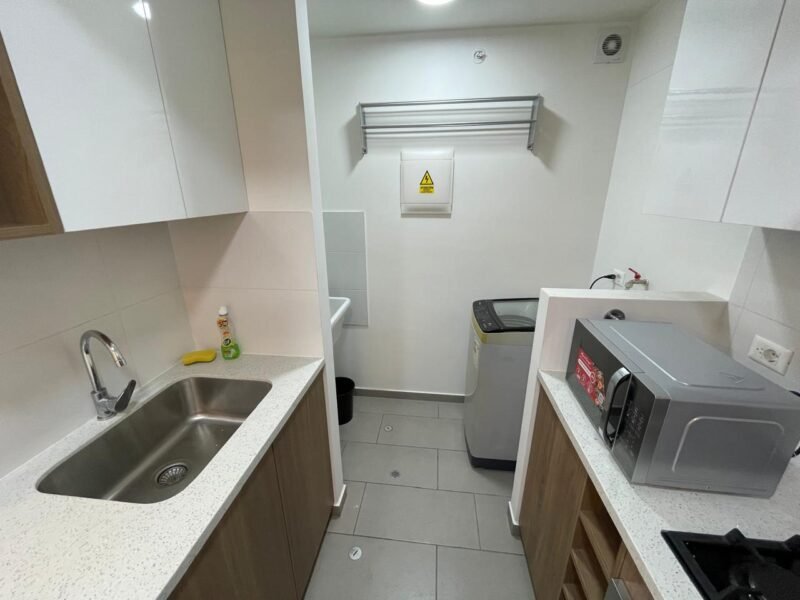 Lindo Mini Full Amoblado con Vista Externa - Pet Friendly - Full Áreas Comunes