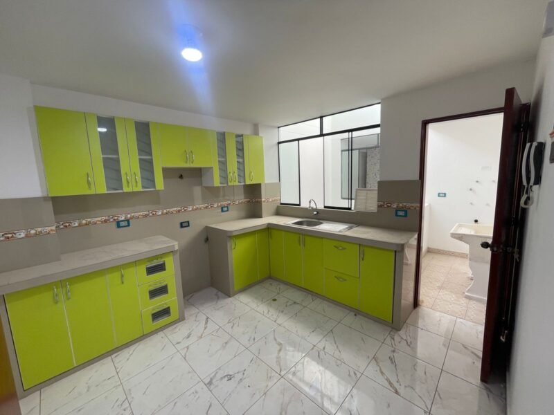 De Estreno: Amplio Departamento en 2do. Piso – Salamanca