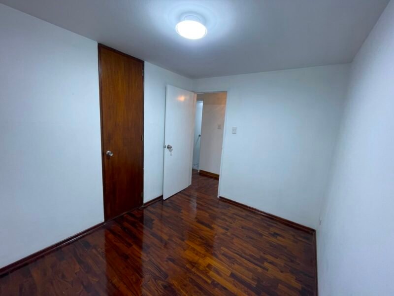 Dpto de 92 m² con 3 Habitaciones en Av Salaverry + Cochera