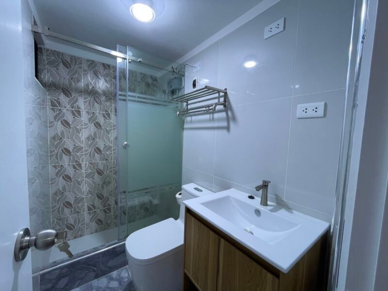Dpto de 92 m² con 3 Habitaciones en Av Salaverry + Cochera
