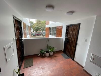 Dpto de 92 m² con 3 Habitaciones en Av Salaverry + Cochera