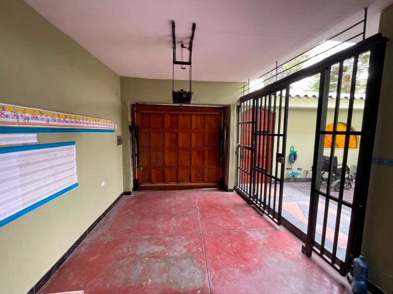 Dpto. 100 m² Piso 2 con 3 Dorm. y 1 Cochera. Frente a Parque. a 3 Cdrs. Univ. San Martín