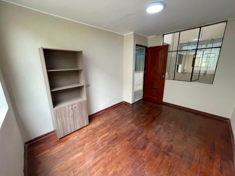 Dpto. 100 m² Piso 2 con 3 Dorm. y 1 Cochera. Frente a Parque. a 3 Cdrs. Univ. San Martín