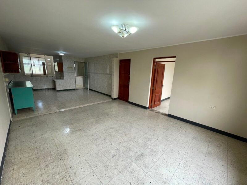 Dpto. 100 m² Piso 2 con 3 Dorm. y 1 Cochera. Frente a Parque. a 3 Cdrs. Univ. San Martín
