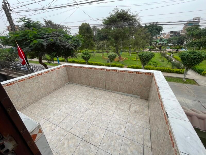 Dpto. 100 m² Piso 2 con 3 Dorm. y 1 Cochera. Frente a Parque. a 3 Cdrs. Univ. San Martín
