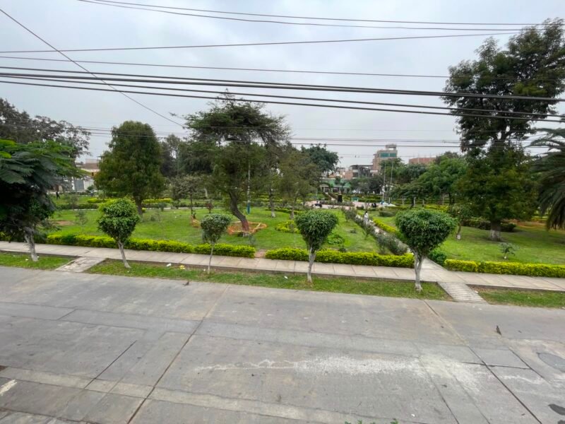 Dpto. 100 m² Piso 2 con 3 Dorm. y 1 Cochera. Frente a Parque. a 3 Cdrs. Univ. San Martín