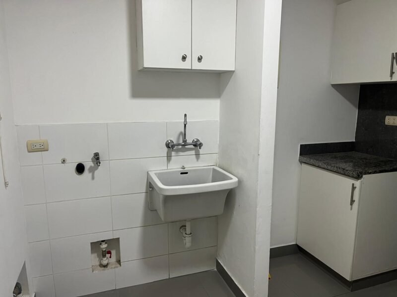 Departamento de 78 m² con Vista Externa, 3 Dorm. y 1 Cochera en Barrio Medico. Pet Friendly