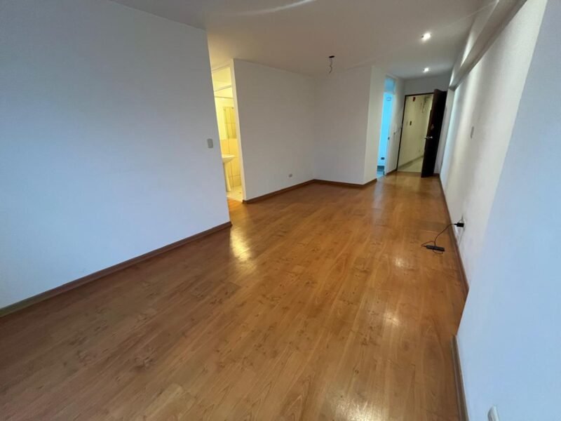 Departamento de 78 m² con Vista Externa, 3 Dorm. y 1 Cochera en Barrio Medico. Pet Friendly