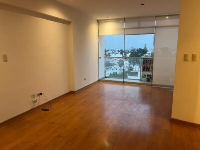 Departamento de 78 m² con Vista Externa, 3 Dorm. y 1 Cochera en Barrio Medico. Pet Friendly
