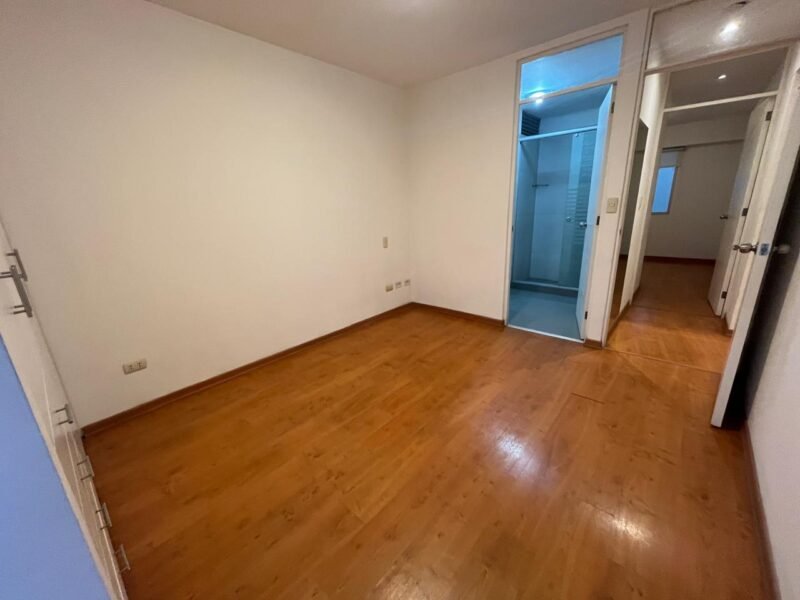 Departamento de 78 m² con Vista Externa, 3 Dorm. y 1 Cochera en Barrio Medico. Pet Friendly