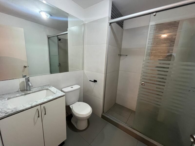 Departamento de 78 m² con Vista Externa, 3 Dorm. y 1 Cochera en Barrio Medico. Pet Friendly