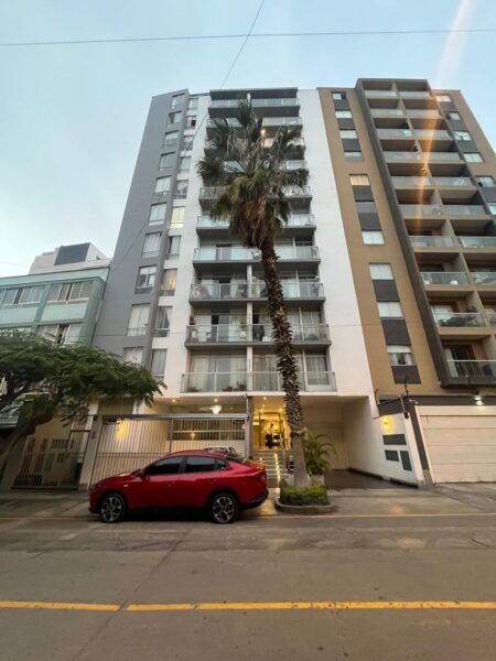 Departamento de 78 m² con Vista Externa, 3 Dorm. y 1 Cochera en Barrio Medico. Pet Friendly