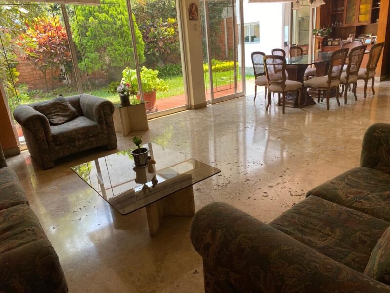 Higuereta - Casa con 2 Jardines, 4 Dorm. 2 Cocheras