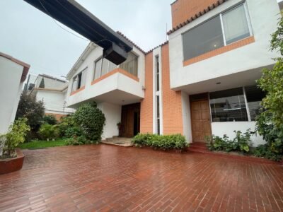 Higuereta - Casa con 2 Jardines, 4 Dorm. 2 Cocheras