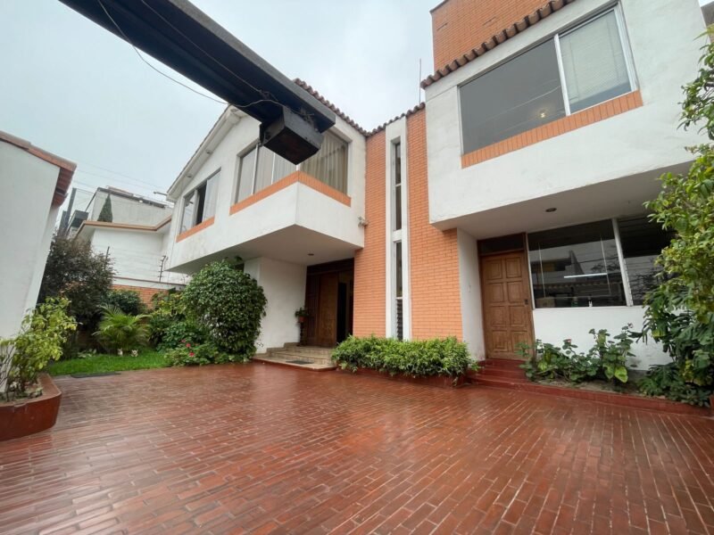 Higuereta - Casa con 2 Jardines, 4 Dorm. 2 Cocheras