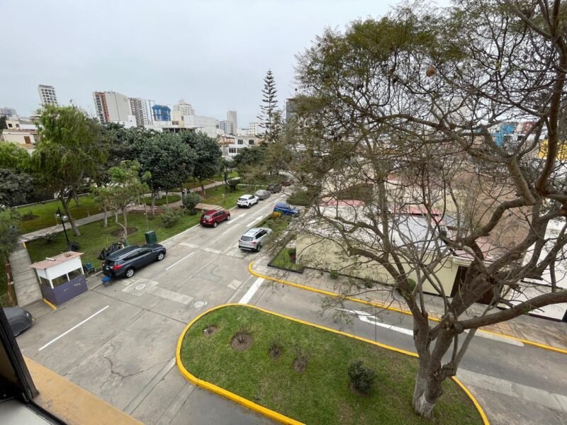 Tranquilidad y Naturaleza | Dpto. 54 m² en Esquina Frente a Parque | 2 Dorm. | Estacionamiento