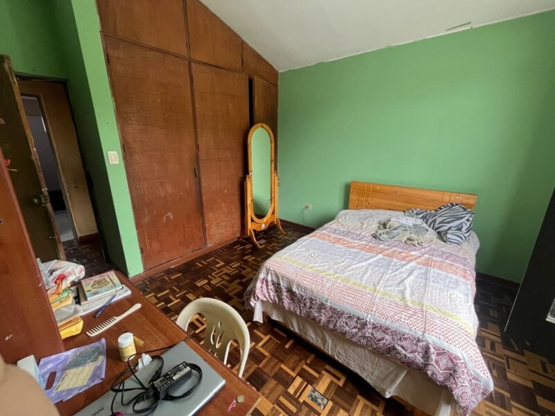 Casa en Venta con Mini Dpto de 2 Dorm. en 3er Nivel, Frente Al Parque Martinelli (Del Ciclista)